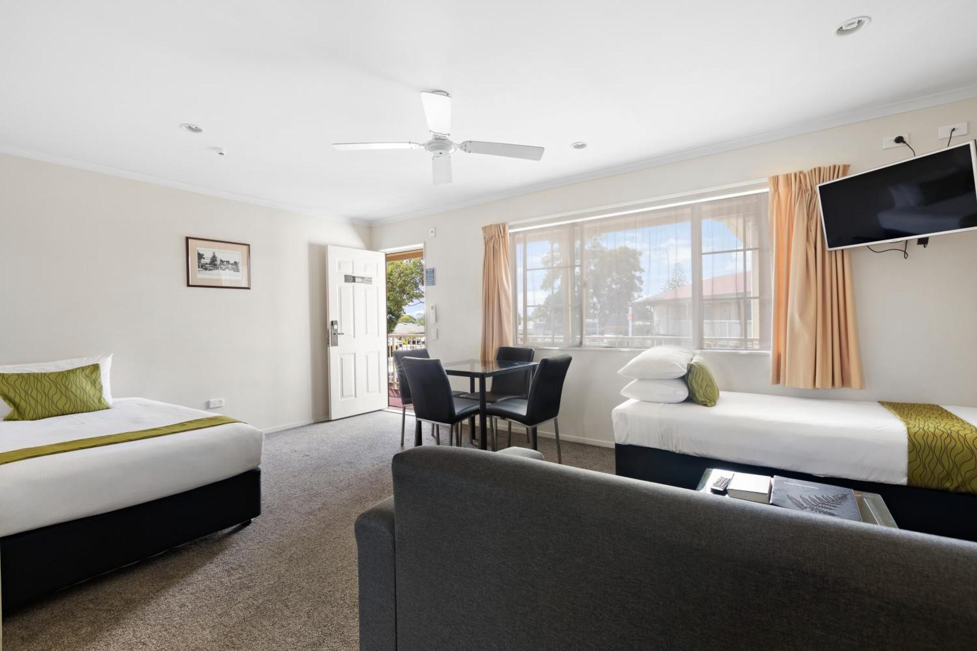 Bks Pioneer Motel Auckland Esterno foto